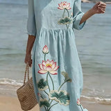 Vestido casual de senhora com padrão floral.