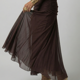 Casimira™ | Vestido midi de ombros descobertos com decote drapeado