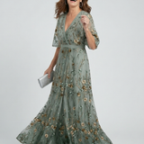Serafina™ | Vestido maxi floral com decote halter em verde-sálvia