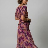 Casimira™ | Vestido midi de ombros descobertos com decote drapeado