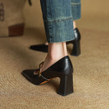 Sapatos de salto Marilene em couro