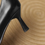 Sapatos Marisol de salto quadrado em couro