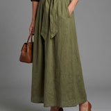 Vera™ | Conjunto de Blusa Preta e Saia Midi Verde-Oliva