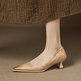 Sapatos de salto baixo em pele Celeste
