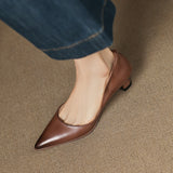 Sapatos de salto baixo em pele Celeste