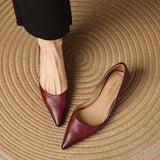 Sapatos Carminha de salto baixo em pele