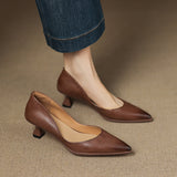 Sapatos de salto baixo em pele Celeste
