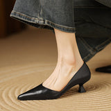 Sapatos Carminha de salto baixo em pele