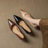 Sapatos de salto baixo em pele Celeste