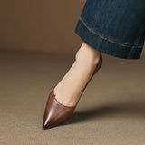 Sapatos de salto baixo em pele Celeste