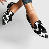 Mocassins Filomena elegantes com biqueira pontiaguda e design bicolor