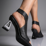 Graciana™ | Sandália Elegante Entrançada com Salto Geométrico